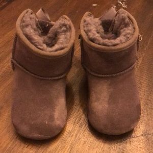 Ugg Baby Jesse Bow II in Gray GUC size 4/5